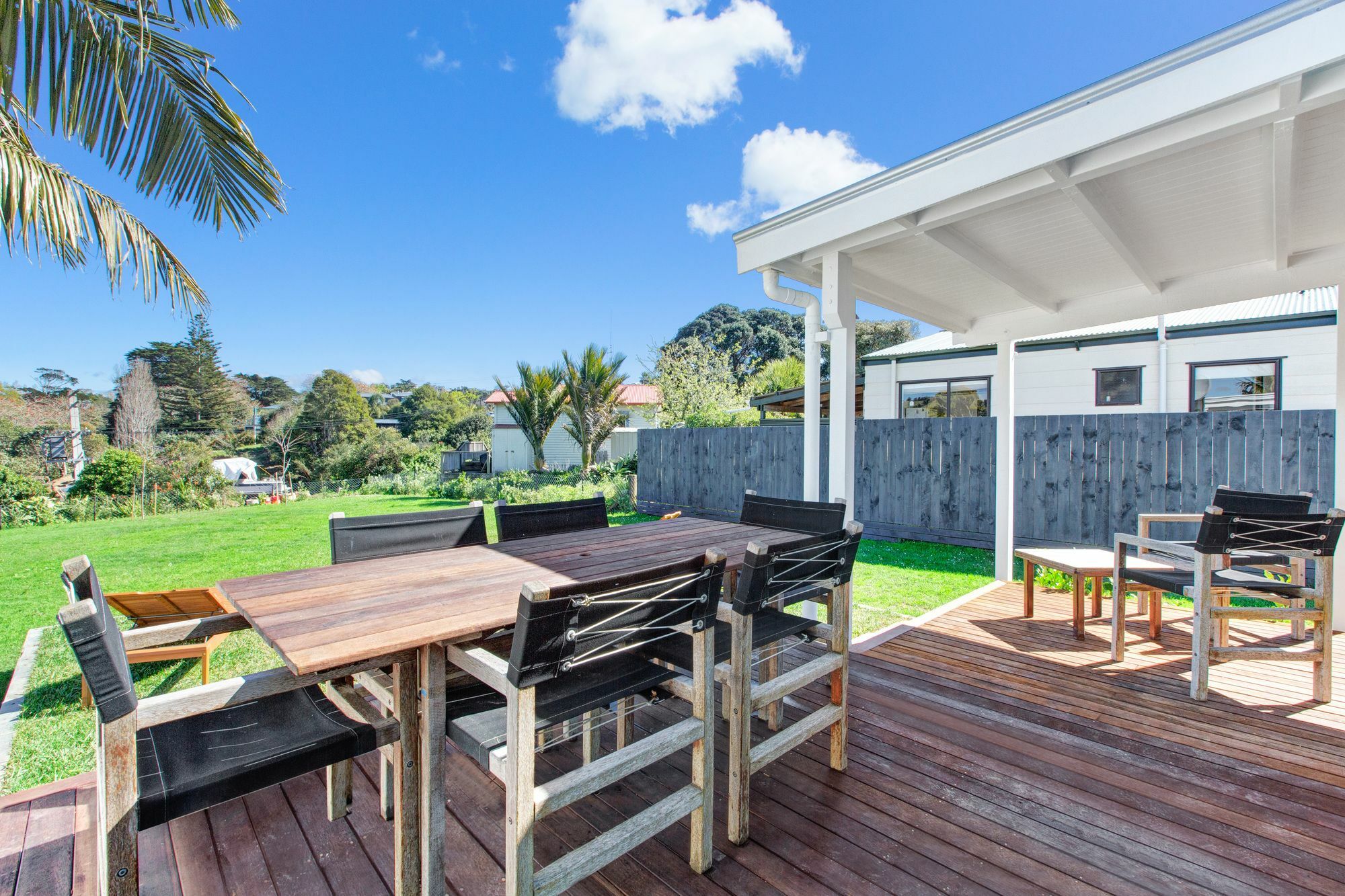 The Little Blue Bach In Oneroa Village By Waiheke Unlimited Kültér fotó