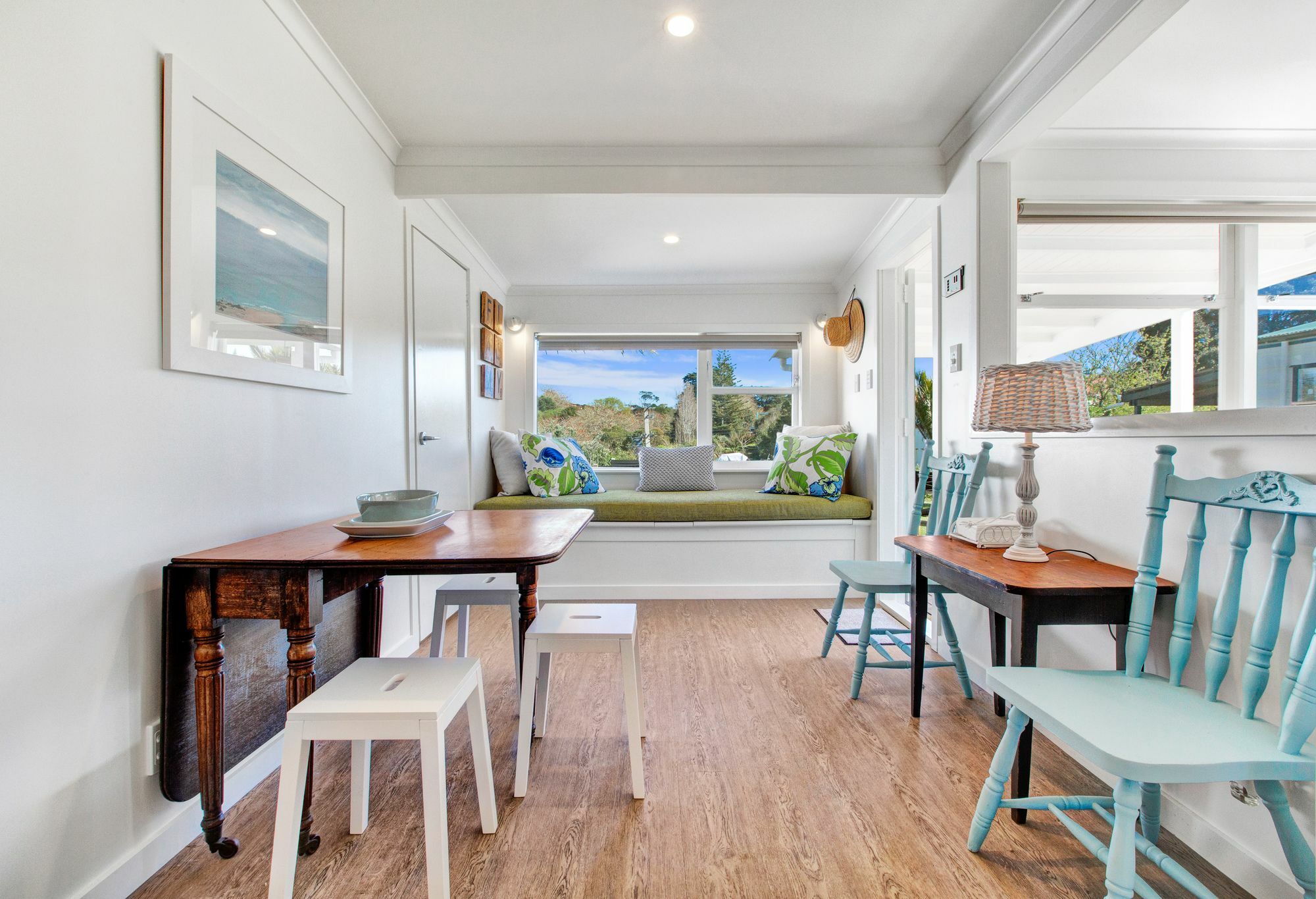 The Little Blue Bach In Oneroa Village By Waiheke Unlimited Kültér fotó